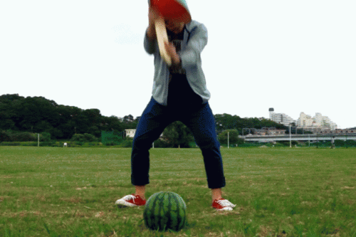 唐山父女吃瓜,一场引发社会热议的“瓜农”风波