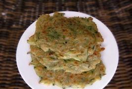 吃瓜吃饼摸鱼视频