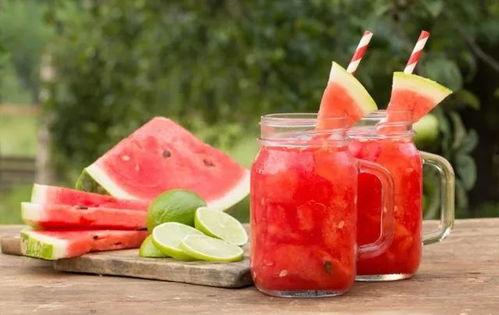 吃瓜配饮料,吃瓜配饮料，尽享清凉时光