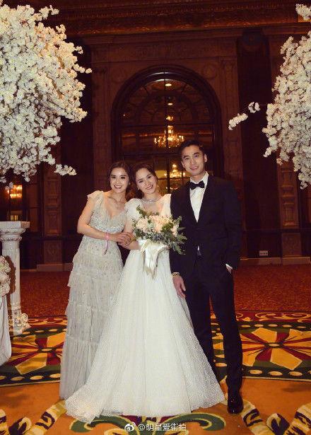 吃瓜穿婚纱,一场别开生面的婚纱秀